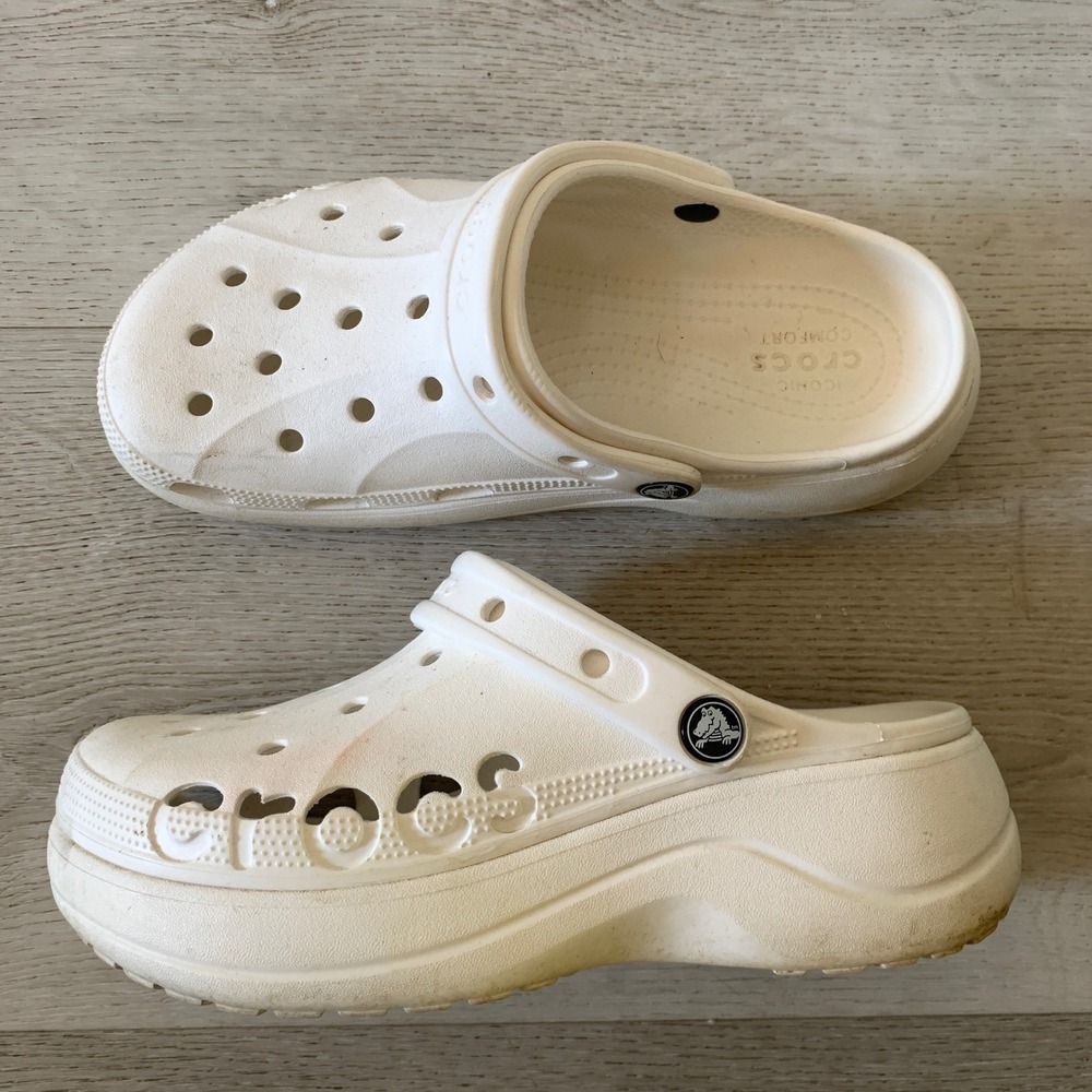 Crocs Women Platform size 8 White Sandals Clogs summer wedges
